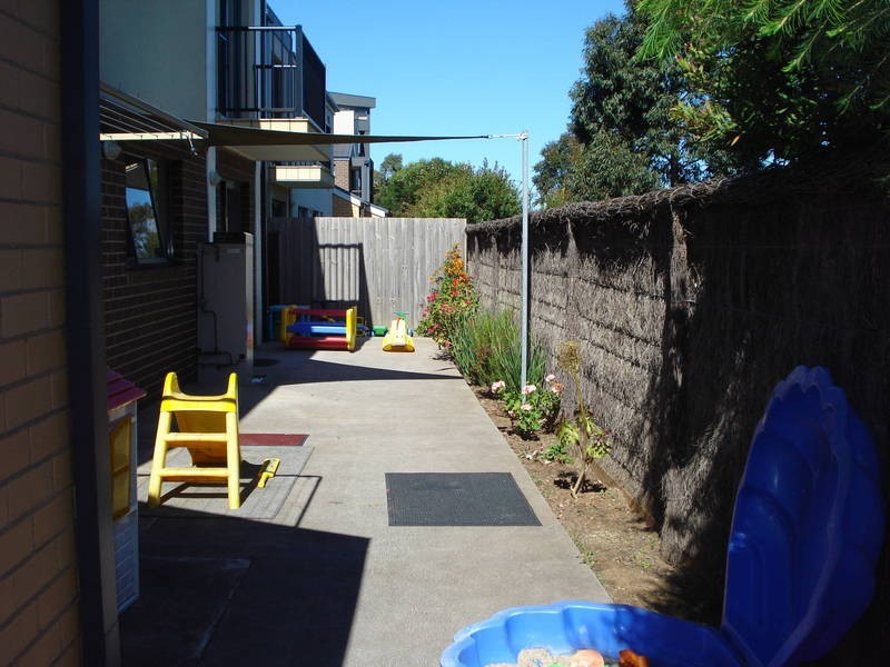 7/8 Sherdley Green, Caroline Springs VIC 3023