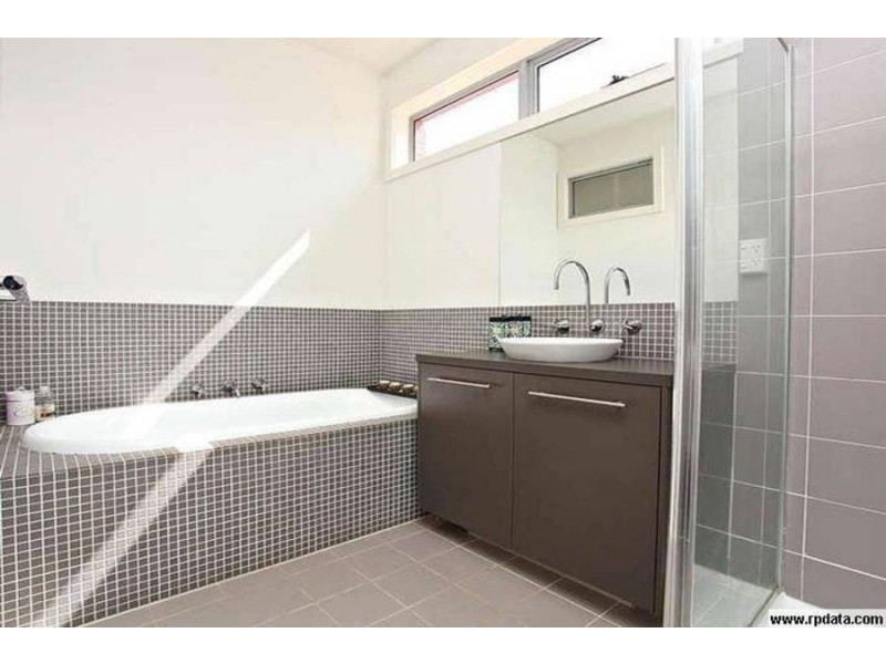 13 Tumbalong Street, Caroline Springs VIC 3023