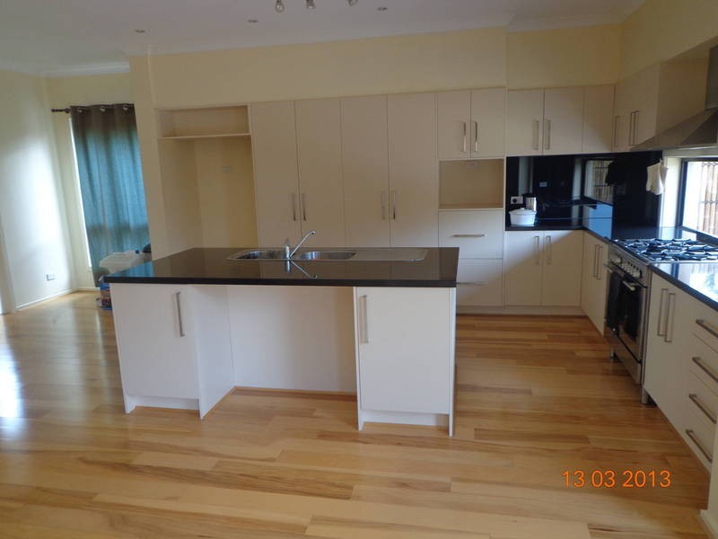 12 Westerfolds Terrace, Caroline Springs VIC 3023