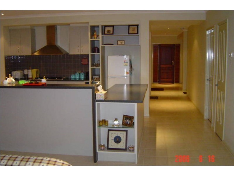 4 Gisborne Way, Caroline Springs VIC 3023