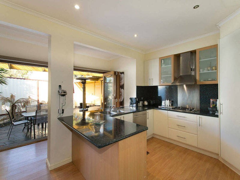 37 Kingsley Place, Delahey VIC 3037