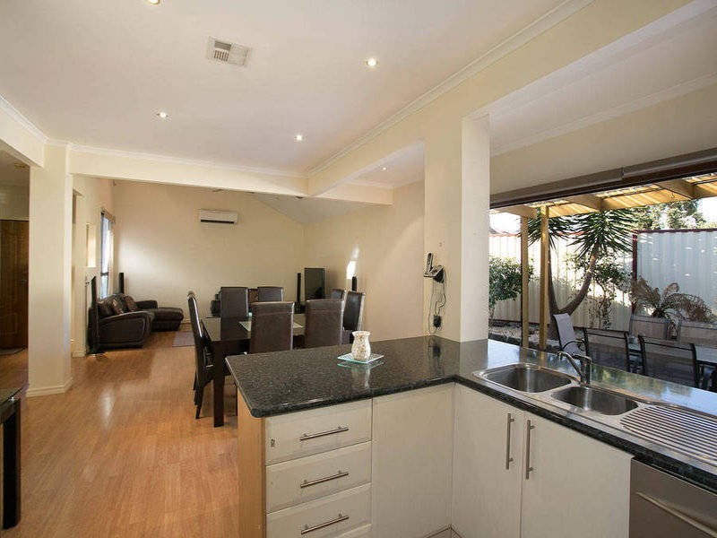 37 Kingsley Place, Delahey VIC 3037