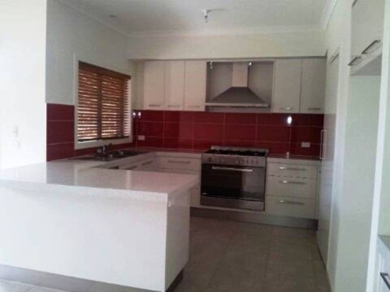 22 Paraburdoo Lane, Kings Park VIC 3021