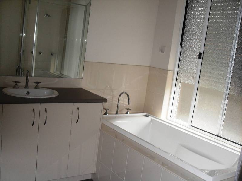 96 Pioneer Drive, Deer Park VIC 3023