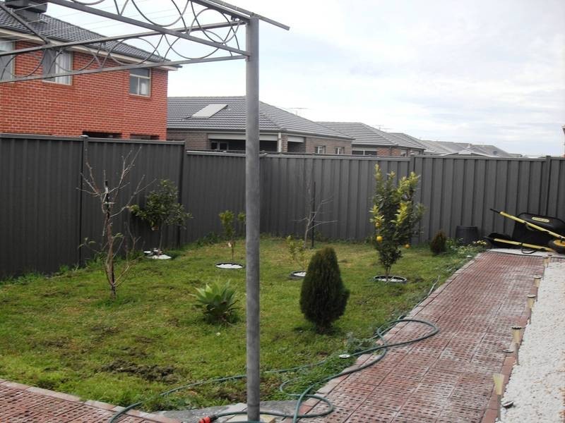 96 Pioneer Drive, Deer Park VIC 3023