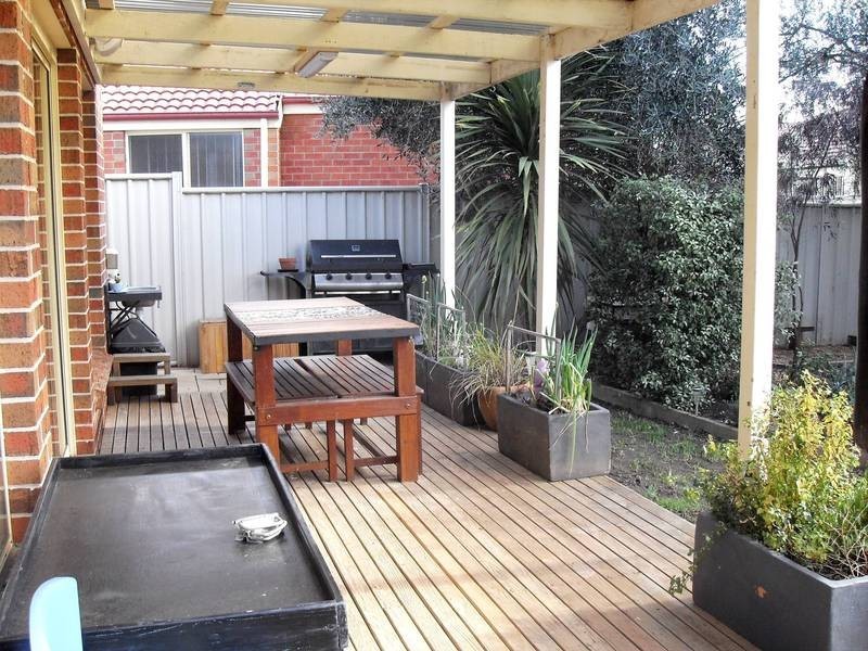 20 Wyperfeld Circuit, Caroline Springs VIC 3023