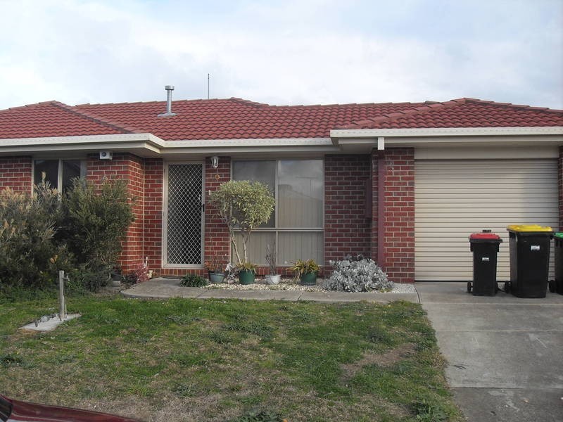 4 Perkins Grove, Burnside VIC 3023