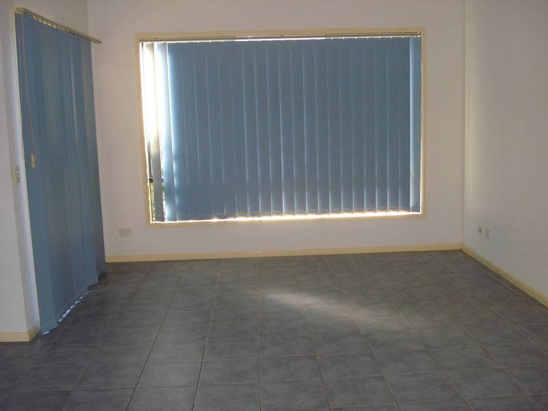 13 French Cresent, Caroline Springs VIC 3023