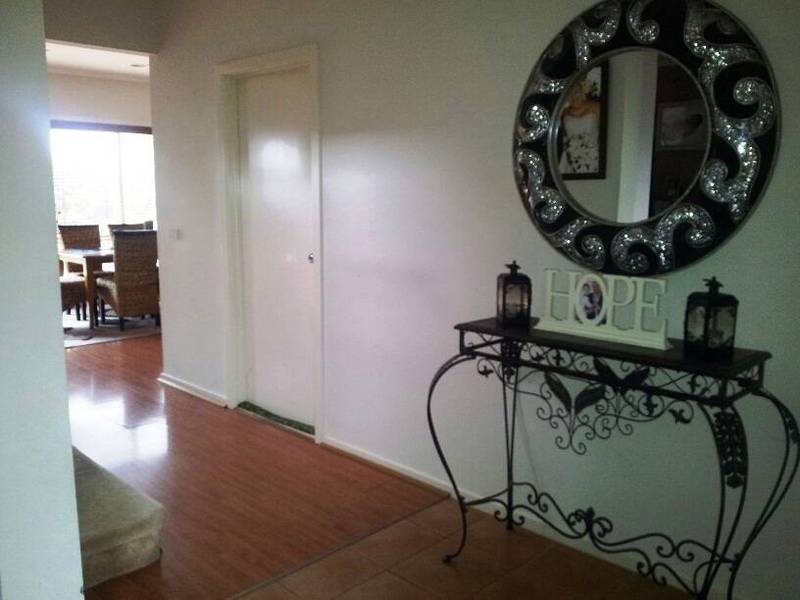 22 Amberlea Circuit, Taylors Hill VIC 3037