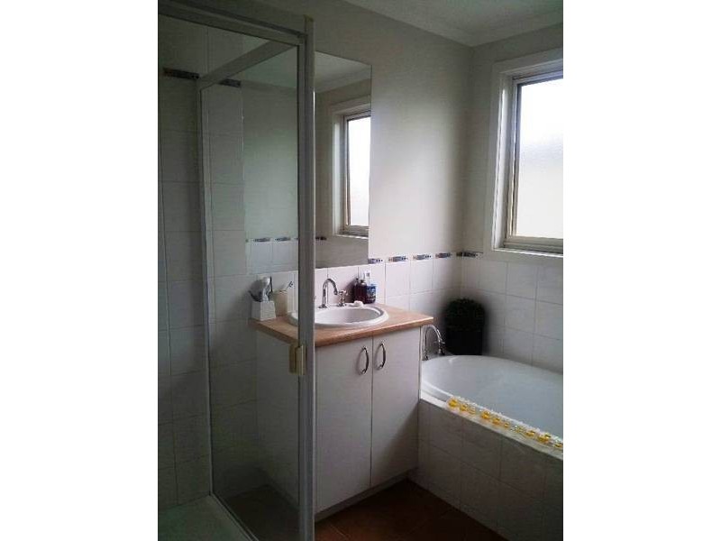 22 Amberlea Circuit, Taylors Hill VIC 3037