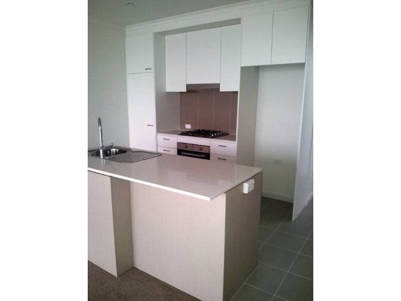 17/76 The Esplanade, Caroline Springs VIC 3023