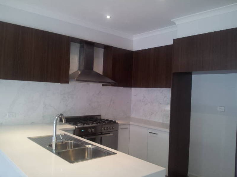 39 Marine Parade, Caroline Springs VIC 3023