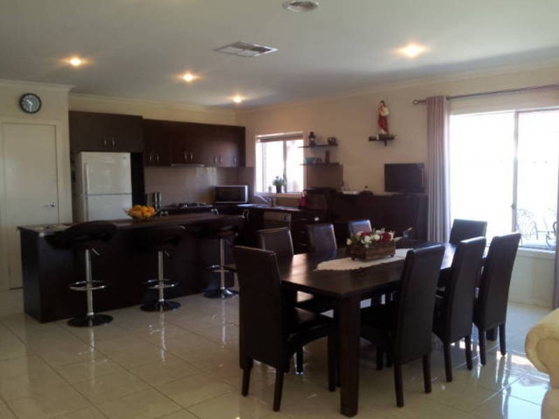 46 Erin Square, Deer Park VIC 3023