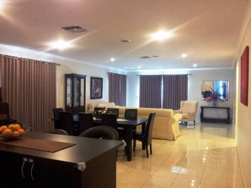 46 Erin Square, Deer Park VIC 3023