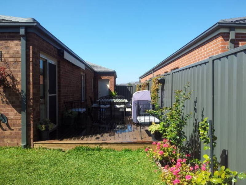 46 Erin Square, Deer Park VIC 3023