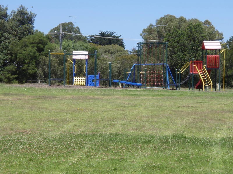 8/17-19 Lake Avenue, Ocean Grove VIC 3226