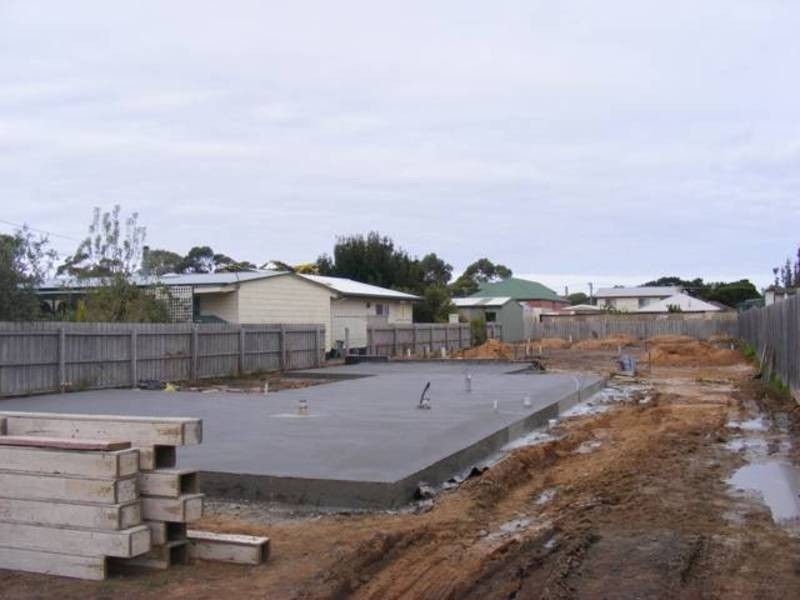 2/6 Edith Court, St Leonards VIC 3223