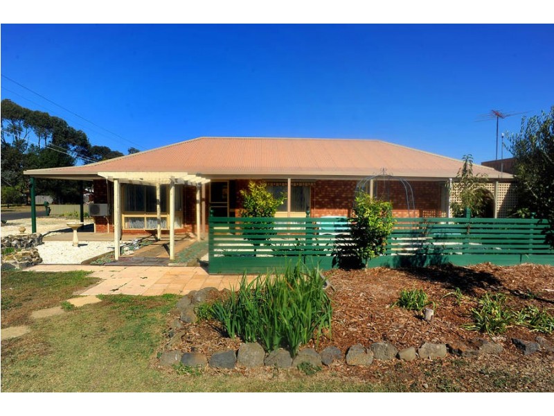 20 Lakeview Crescent, St Leonards VIC 3223