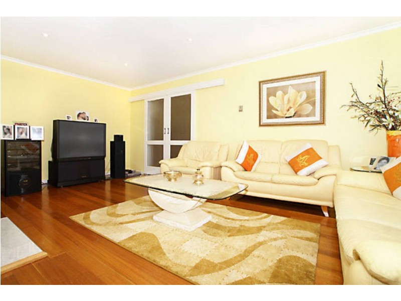 24 CENTRE WAY, Glenroy VIC 3046