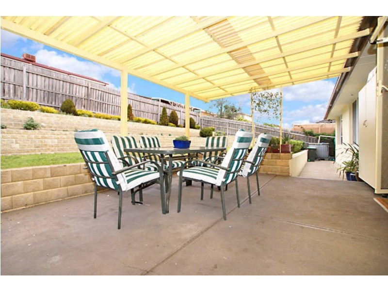 24 CENTRE WAY, Glenroy VIC 3046