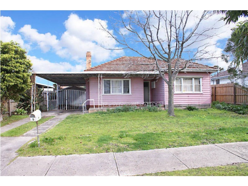 5 Cosmos Street, Glenroy VIC 3046