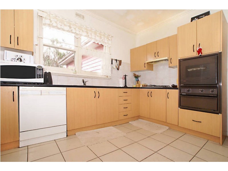 5 Cosmos Street, Glenroy VIC 3046