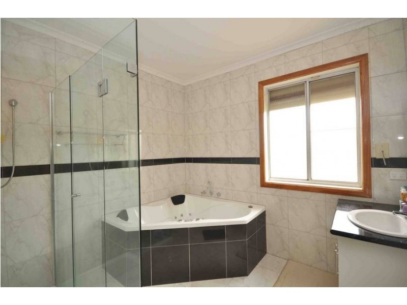 5 Samson Street, Glenroy VIC 3046