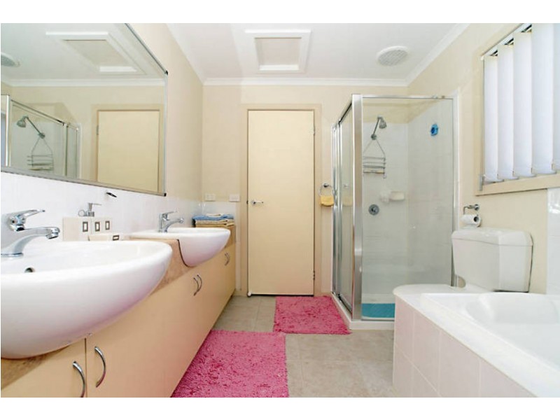 7/32 Papworth Place, Meadow Heights VIC 3048