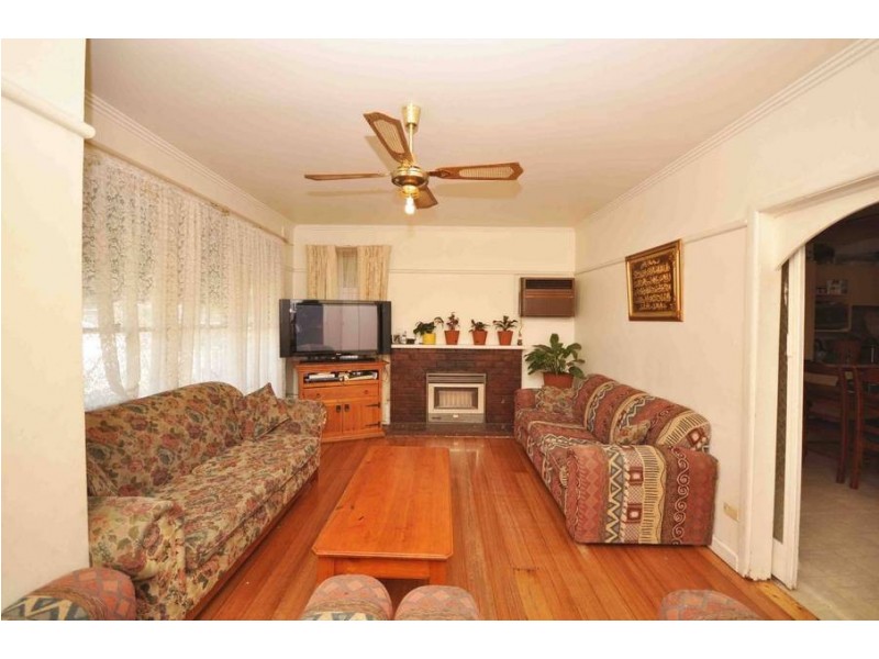 112 Cardinal Road, Glenroy VIC 3046