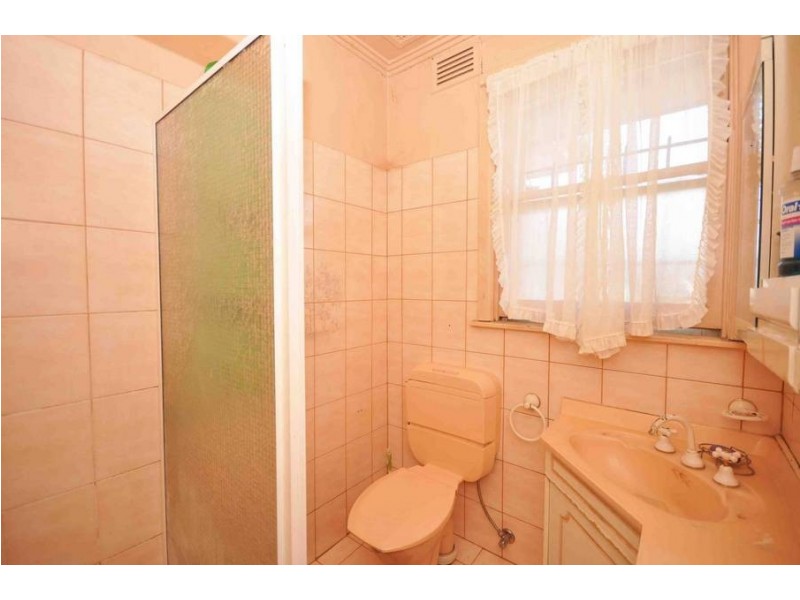 112 Cardinal Road, Glenroy VIC 3046