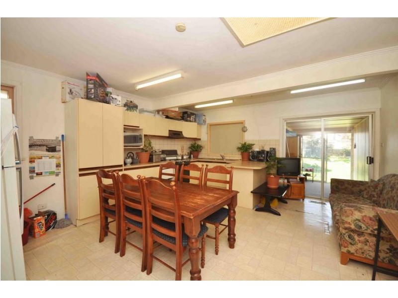 112 Cardinal Road, Glenroy VIC 3046