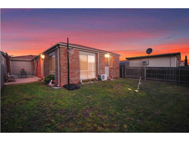 13 Jasmin Court, Meadow Heights VIC 3048
