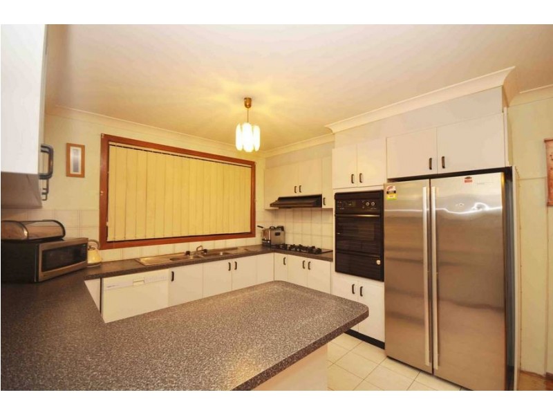 22 Gunbower Crescent, Meadow Heights VIC 3048