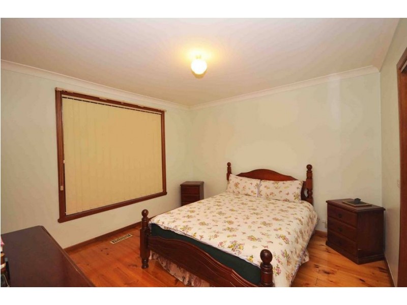 22 Gunbower Crescent, Meadow Heights VIC 3048