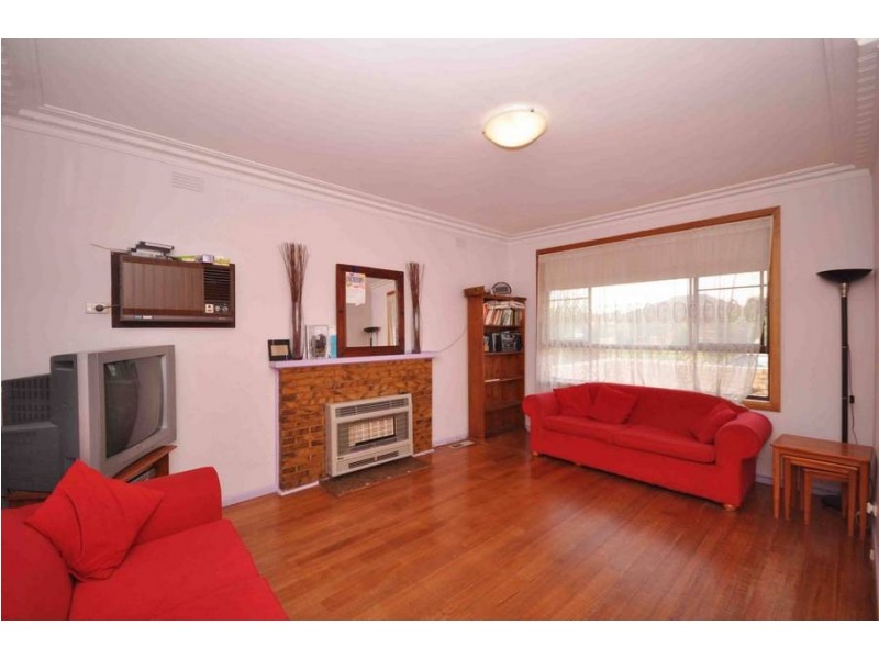 10 Sutherland Street, Hadfield VIC 3046