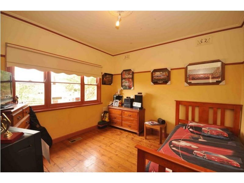 20 Merbein Street, Pascoe Vale VIC 3044