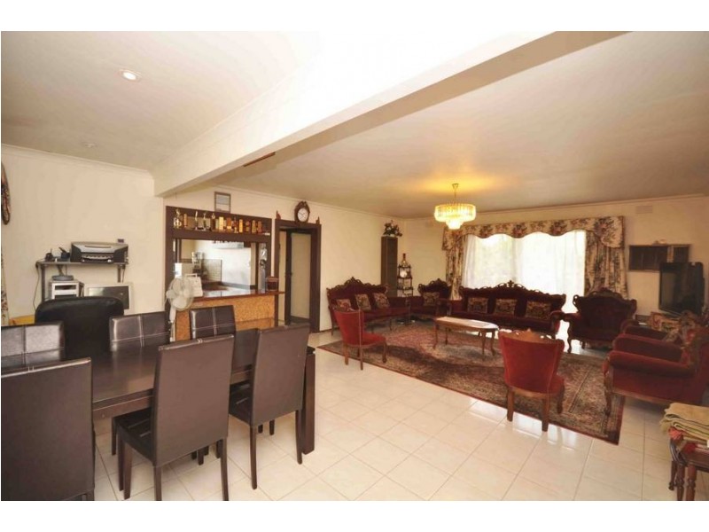 2 Sunbeam Street, Glenroy VIC 3046