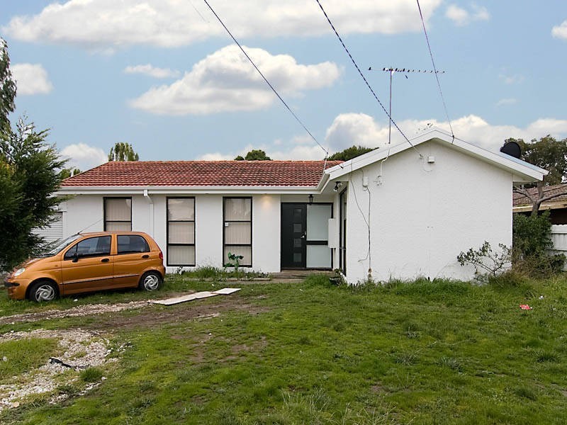 6 WOODBURN CRESCENT, Meadow Heights VIC 3048