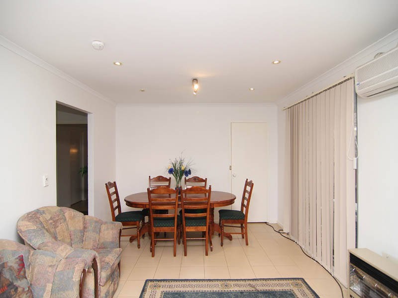 6 WOODBURN CRESCENT, Meadow Heights VIC 3048