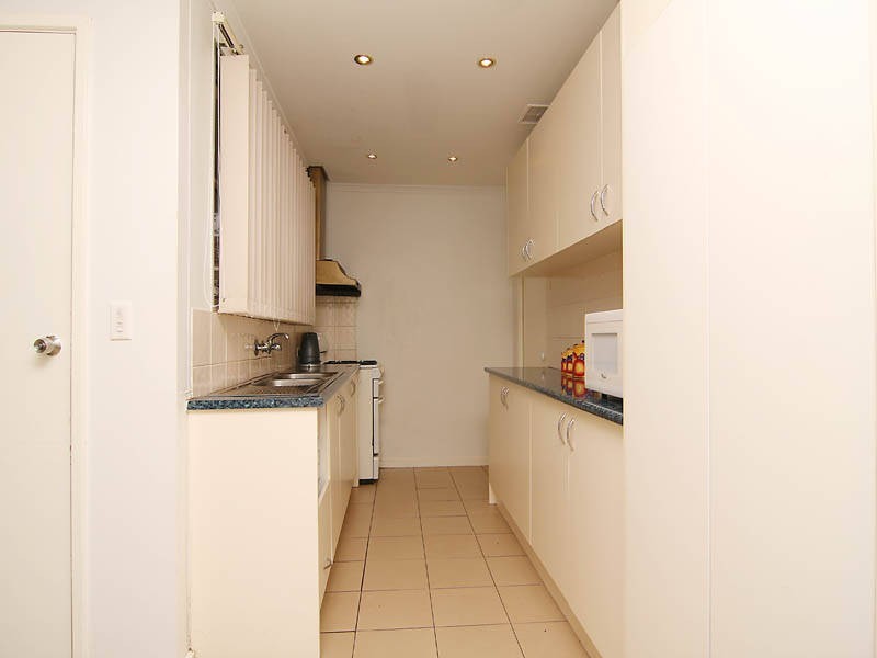 6 WOODBURN CRESCENT, Meadow Heights VIC 3048