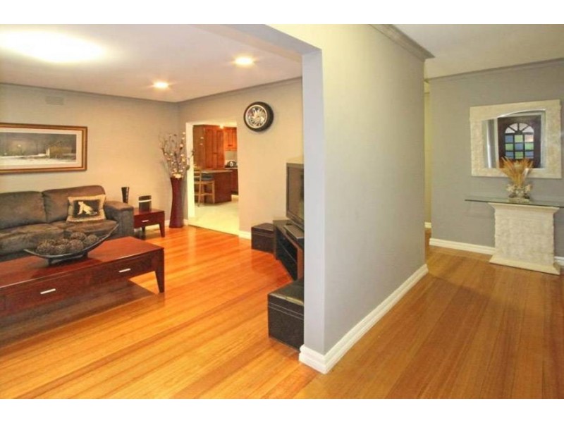 82 Gowrie Street, Glenroy VIC 3046