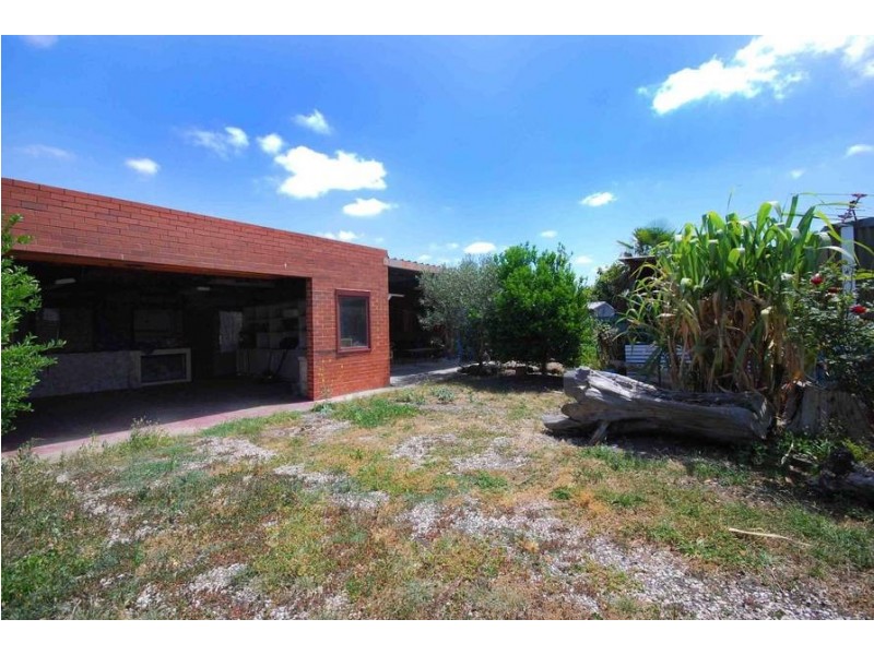 15 Everard Street, Glenroy VIC 3046