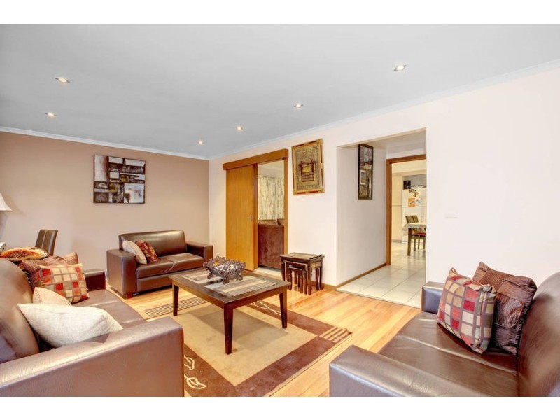 9A Binnak Court, Meadow Heights VIC 3048