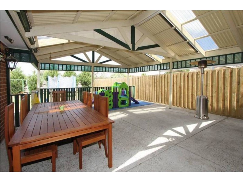 7D Rokewood Crescent, Meadow Heights VIC 3048