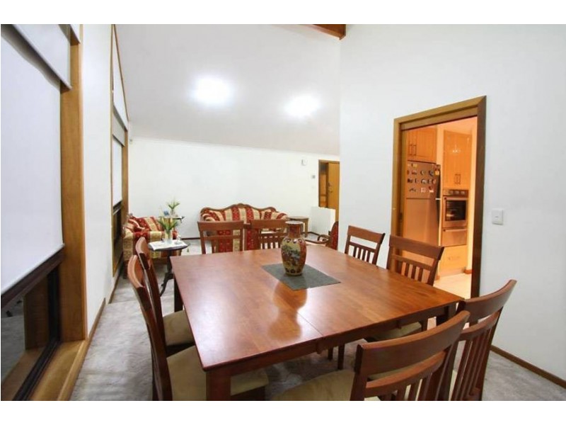 21 Nicholson Crescent, Meadow Heights VIC 3048