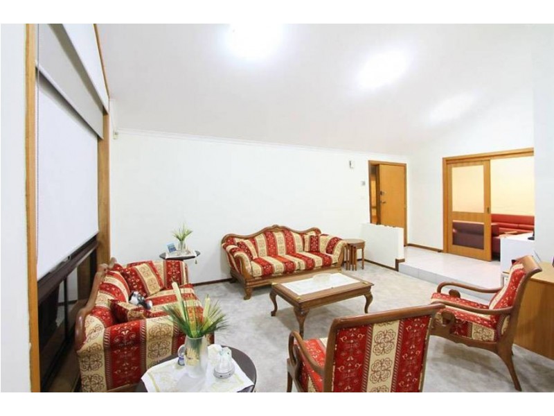 21 Nicholson Crescent, Meadow Heights VIC 3048