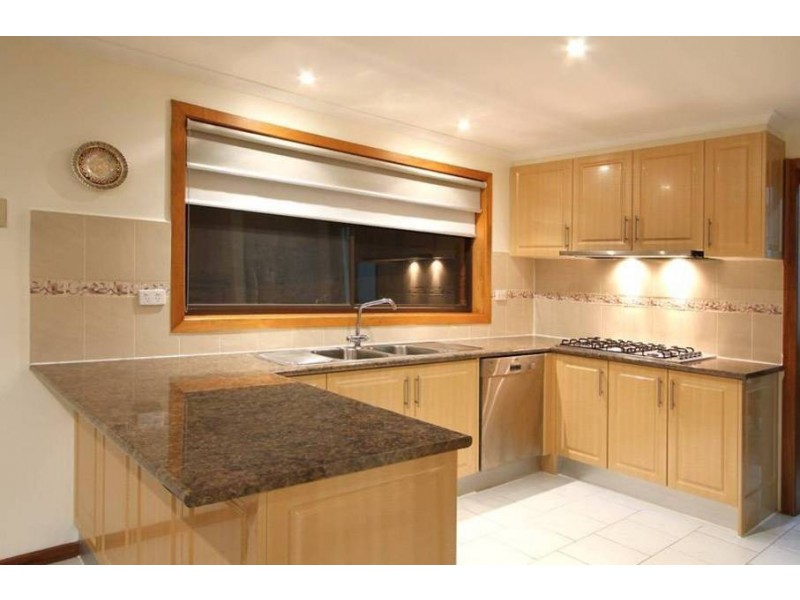 21 Nicholson Crescent, Meadow Heights VIC 3048