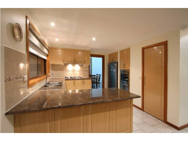21 Nicholson Crescent, Meadow Heights VIC 3048