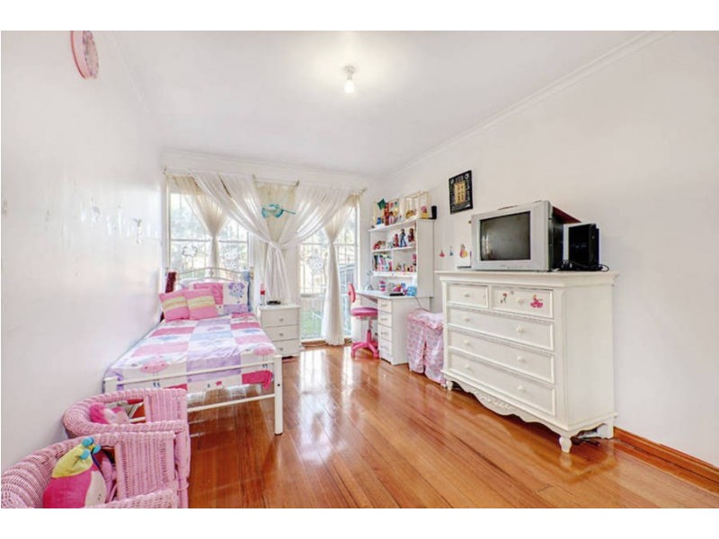 18 Crossley Crescent, Coolaroo VIC 3048