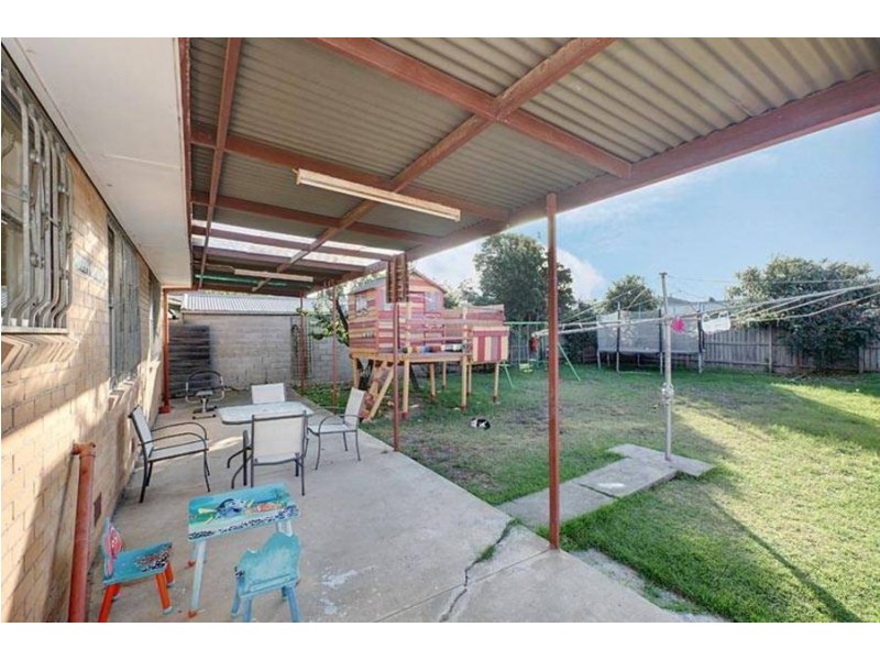 18 Crossley Crescent, Coolaroo VIC 3048